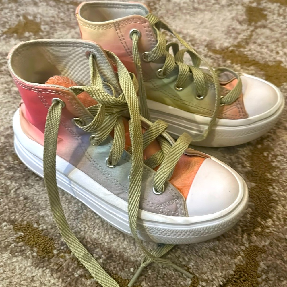 Ombré converse girls